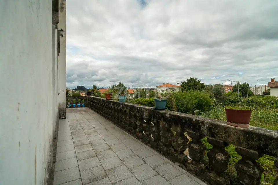 Moradia histórica T6 no centro de Nelas — imagem 18