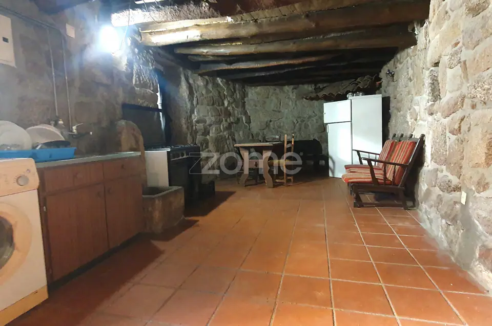 Casa da Esquina: Moradia T3 para venda em Almargem (Viseu) — imagem 3