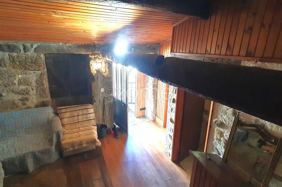 Casa da Esquina: Moradia T3 para venda em Almargem (Viseu) — imagem 2