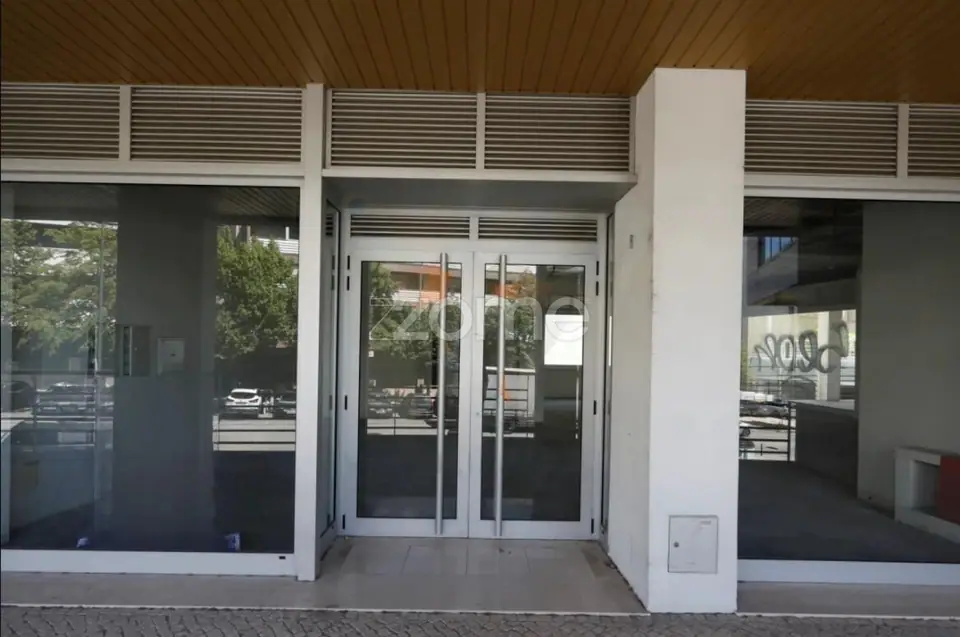 Excelente Loja Comercial Quinta da Alagoa I Próximo ao Palácio do Gelo — imagem 15