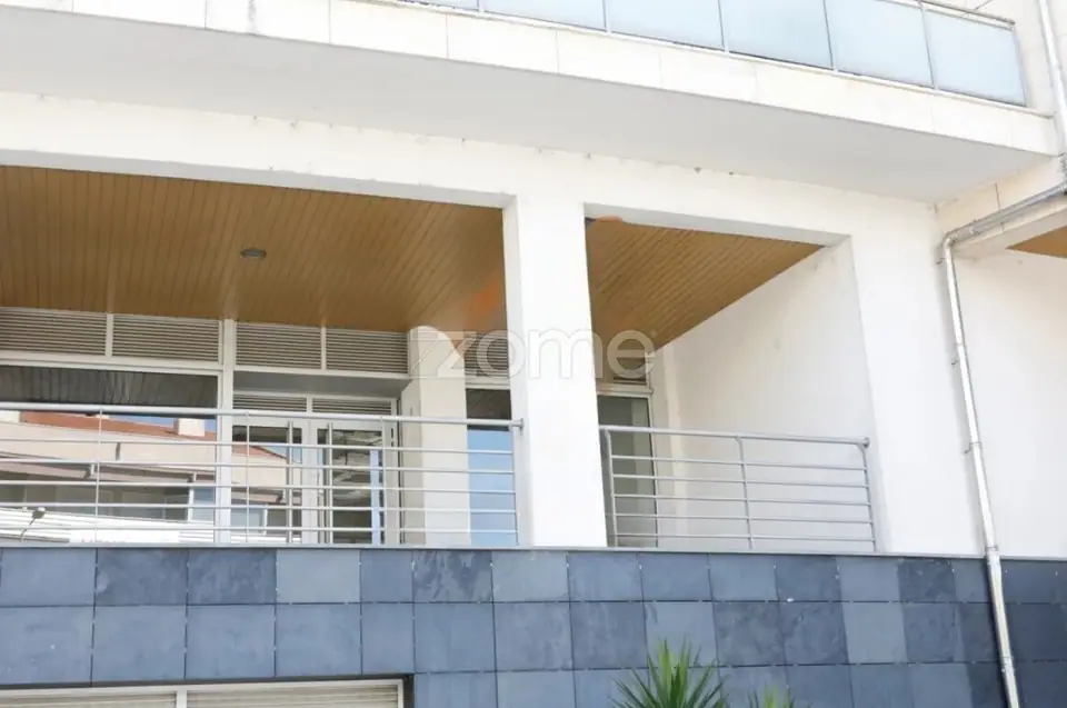 Excelente Loja Comercial Quinta da Alagoa I Próximo ao Palácio do Gelo — imagem 7