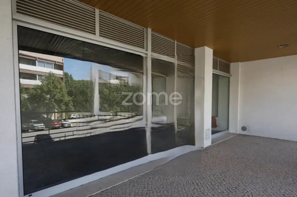 Excelente Loja Comercial Quinta da Alagoa I Próximo ao Palácio do Gelo — imagem 1