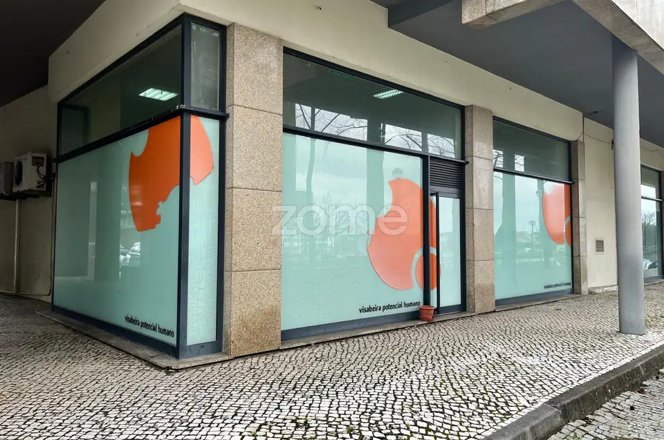 Loja Comercial 80 m2 - Garagem fechada - Para Investidores - Arrendada — imagem 14