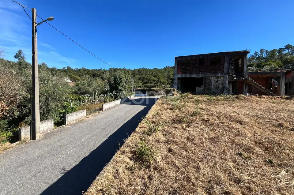 Moradia para reconstrução em Terreno Exclusivo com lindas vistas. — imagem 12