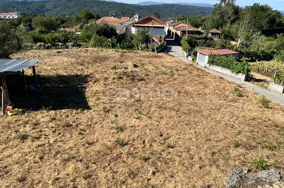 Moradia para reconstrução em Terreno Exclusivo com lindas vistas. — imagem 10