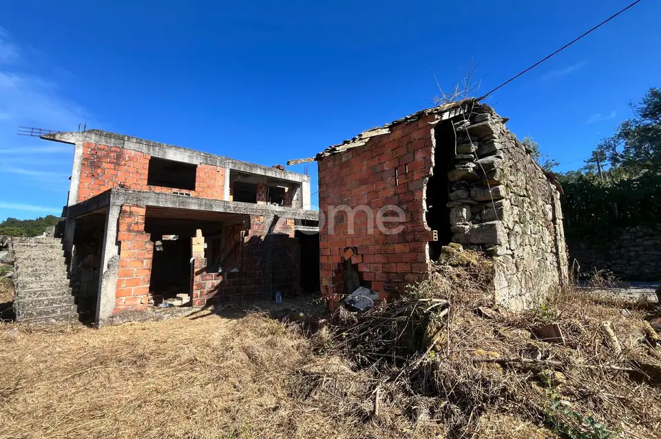 Moradia para reconstrução em Terreno Exclusivo com lindas vistas. — imagem 6