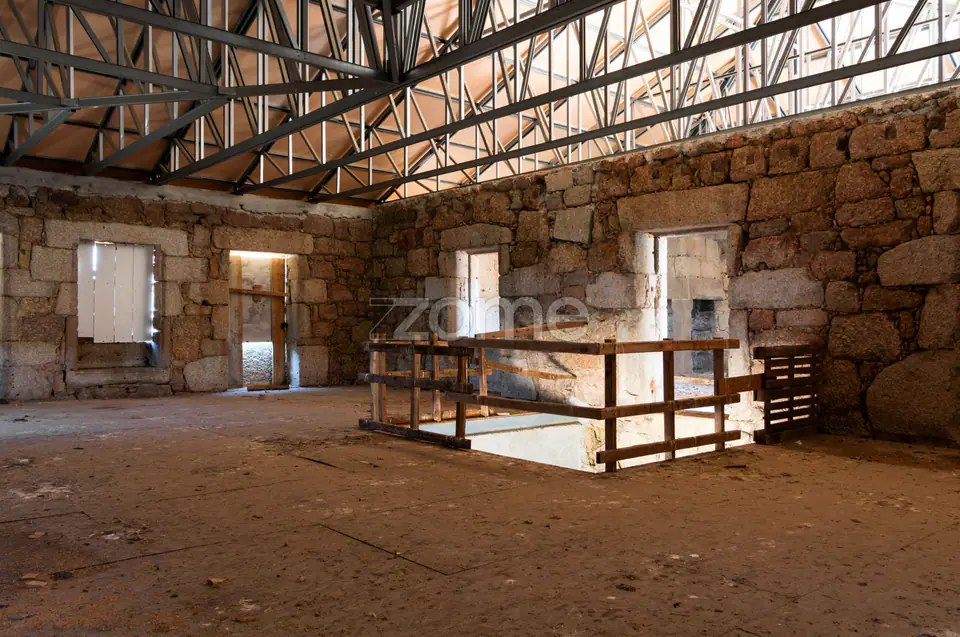 Propriedade Única no Norte de Portugal-Deslumbrante Quinta de 17 HA — imagem 12
