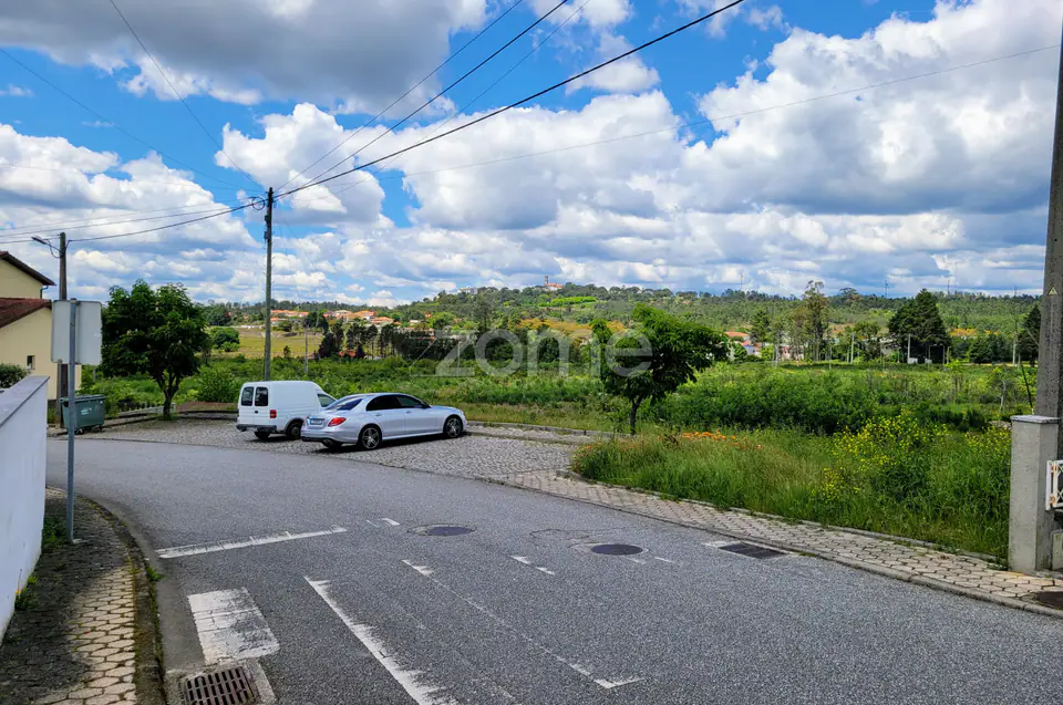 Terreno Urbano com 1220 m² em Almeidinha, Mangualde — imagem 2