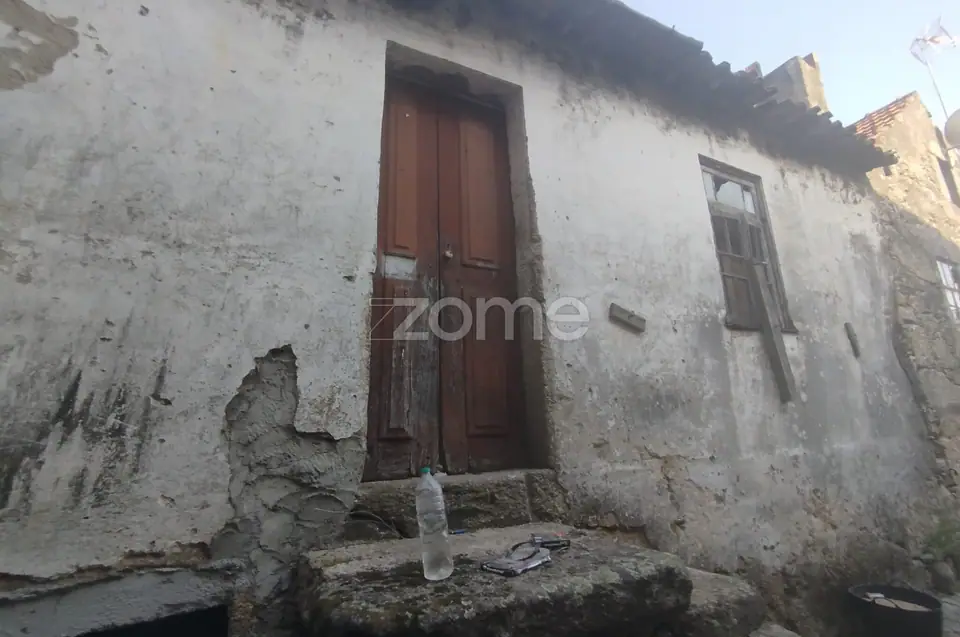 🌄 Moradia para Concluir no Centro de Abrunhosa do Mato — imagem 9