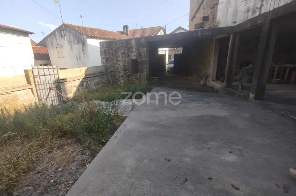 🌄 Moradia para Concluir no Centro de Abrunhosa do Mato — imagem 22