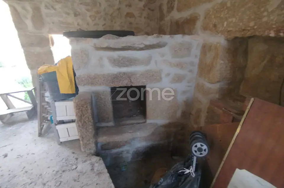 🌄 Moradia para Concluir no Centro de Abrunhosa do Mato — imagem 23