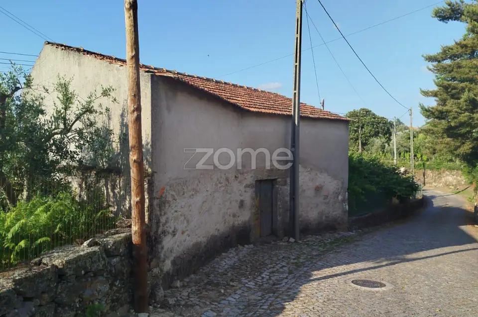 Moradia em Pedra com quintal em Matados, a 5 minutos Mangualde — imagem 2