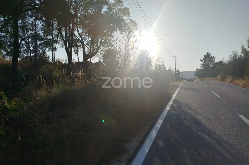 Terreno urbanizável, confinante c/ 2 arruamentos públicos pavimentos — imagem 13