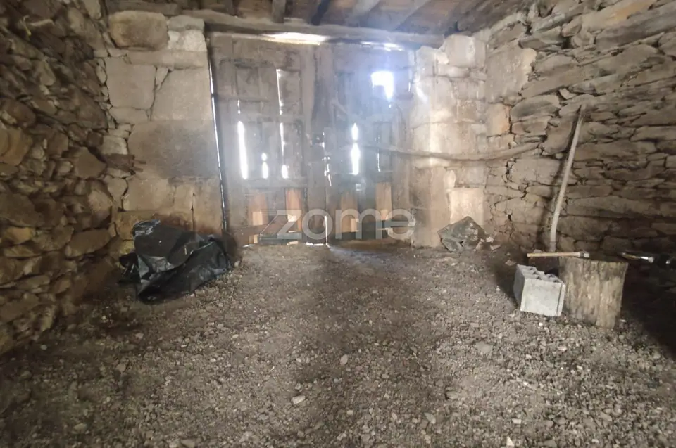 🏡✨ Moradia Rústica T2, garagem, para venda em Quintãs, Côta - Viseu — imagem 10