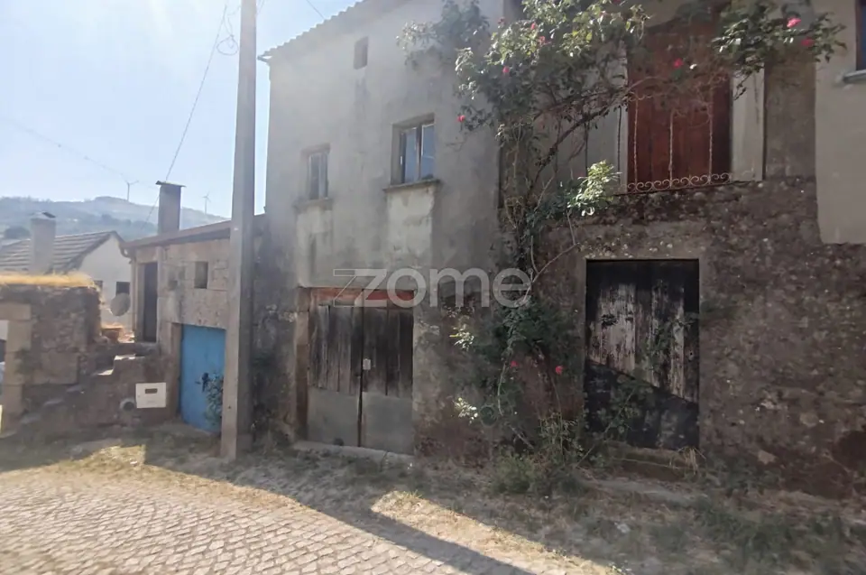 🏡✨ Moradia Rústica T2, garagem, para venda em Quintãs, Côta - Viseu — imagem 2
