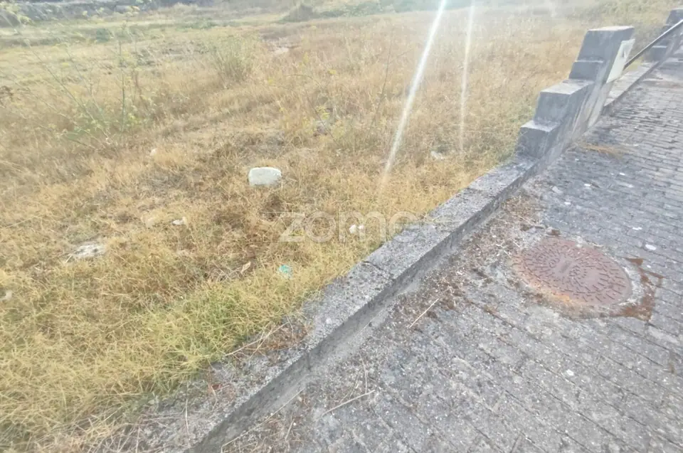 Lote Urbano em Alto da Torre – Vistas Únicas para a Serra Da Estrela — imagem 1