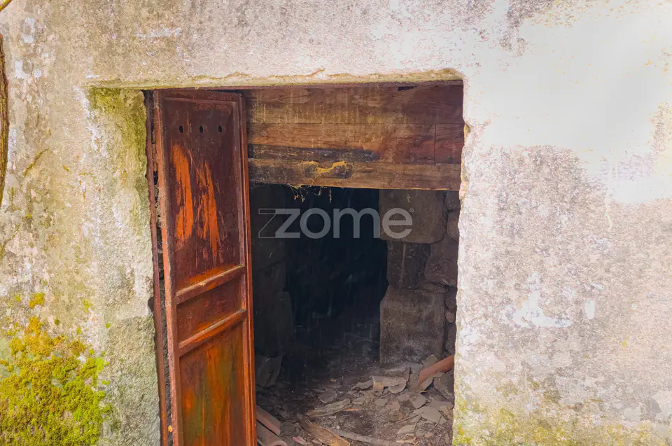 Moradia T2 para reconstrução — imagem 18