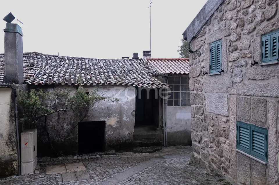 Moradia T2 para reconstrução — imagem 13