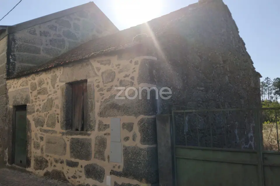 Moradia T1 em Fornos de Algodres com projeto aprovado — imagem 2