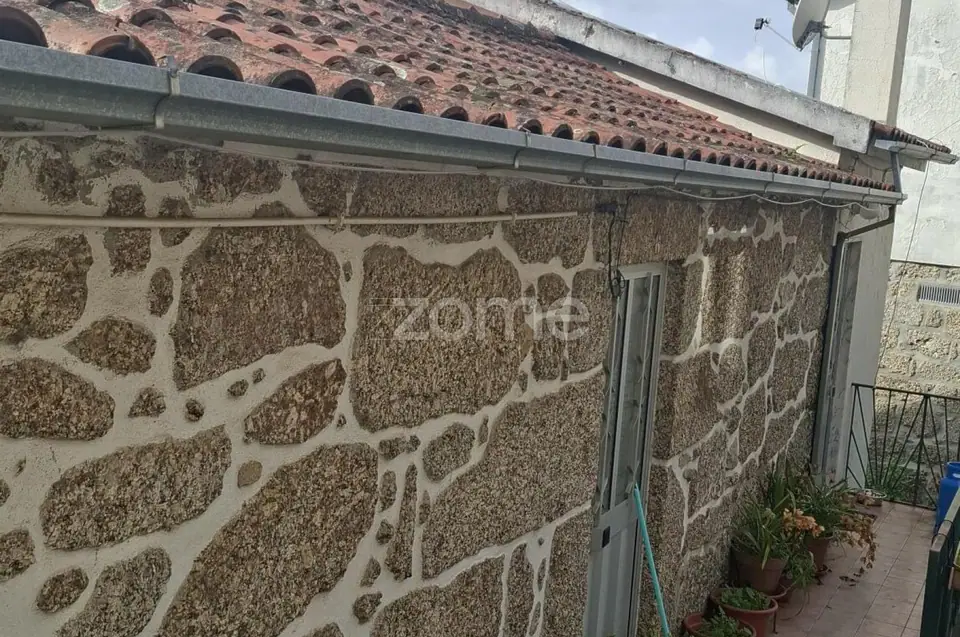 Moradia Tradicional em Formarigo-Penalva de Alva-Oliveira do Hospital — imagem 1