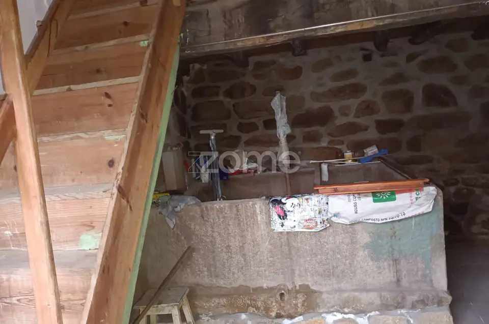 Moradia Rústica T2 em Paredes da Beira - Viseu — imagem 18