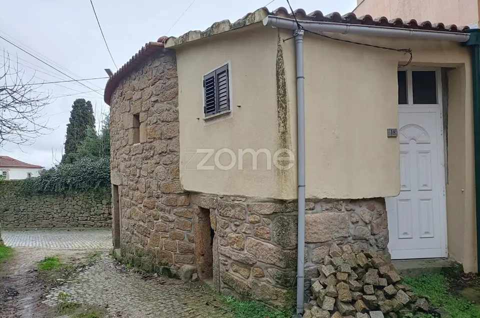 Moradia Rústica T2 em Paredes da Beira - Viseu — imagem 4