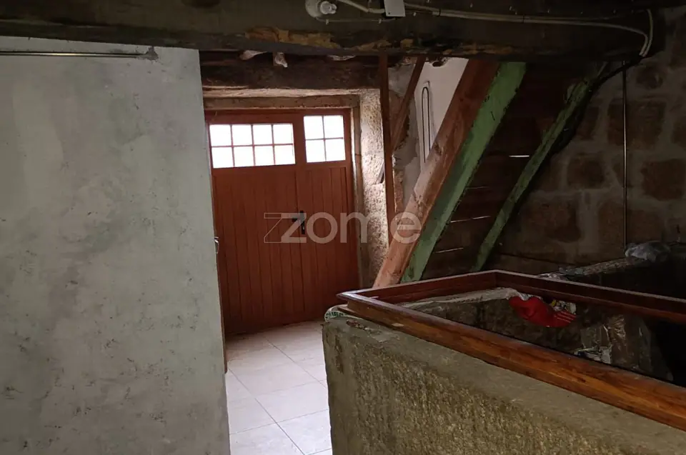 Moradia Rústica T2 em Paredes da Beira - Viseu — imagem 17