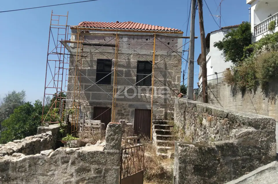 Moradia T5 em fase final de construção em Fornos de Algodres — imagem 7