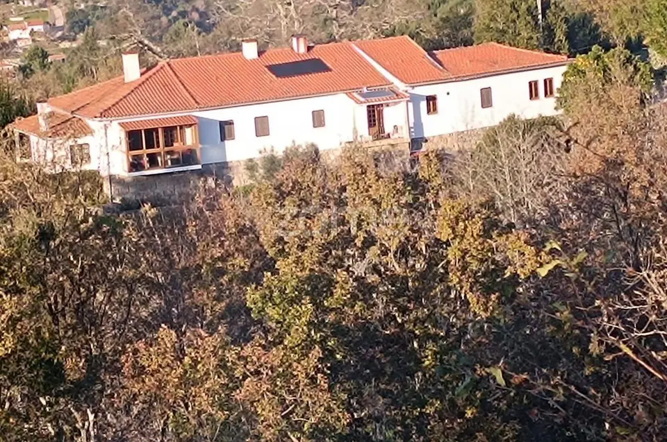 🌿 Quinta com 2 Moradias, Piscina - Oliveira do Hospital — imagem 2
