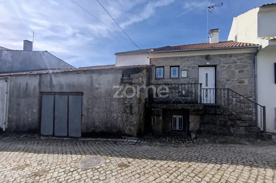 🌿 Moradia em Pedra para Recuperar no Centro de Lamosa – Sernancelhe — imagem 5