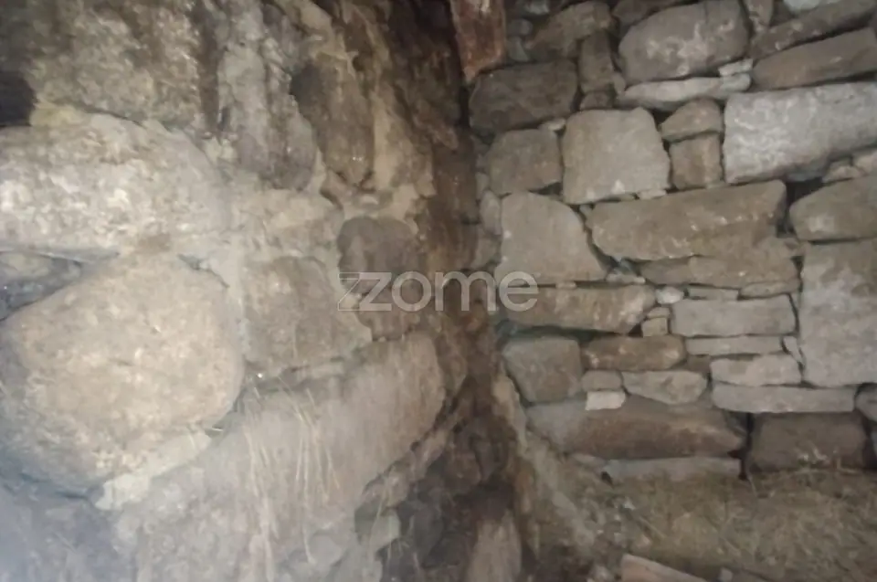 🌿 Moradia em Pedra para Recuperar no Centro de Lamosa – Sernancelhe — imagem 17