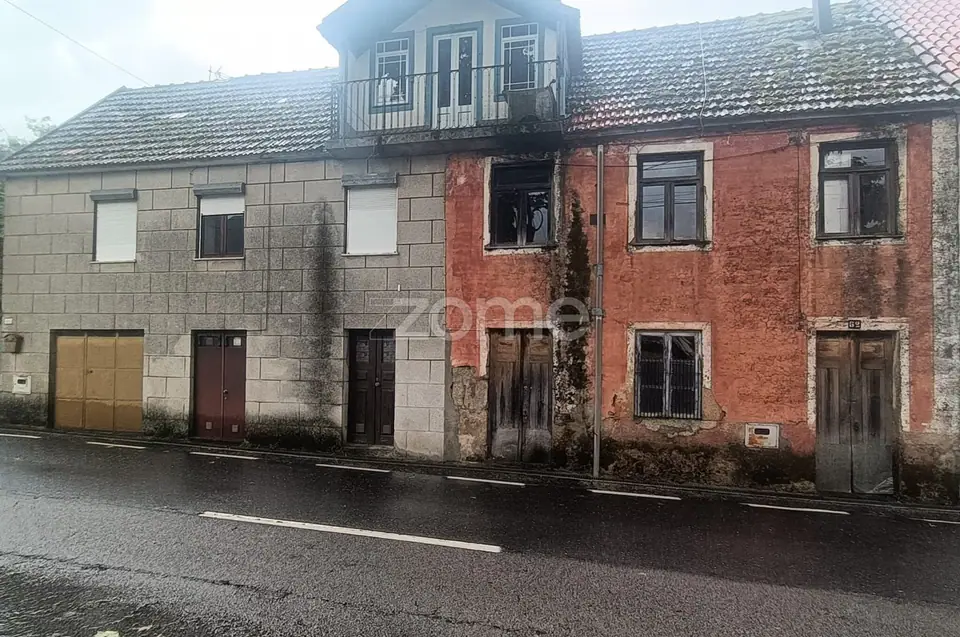 Prédio de 4 Pisos com Grande Potencial de Investimento junto às Termas — imagem 4