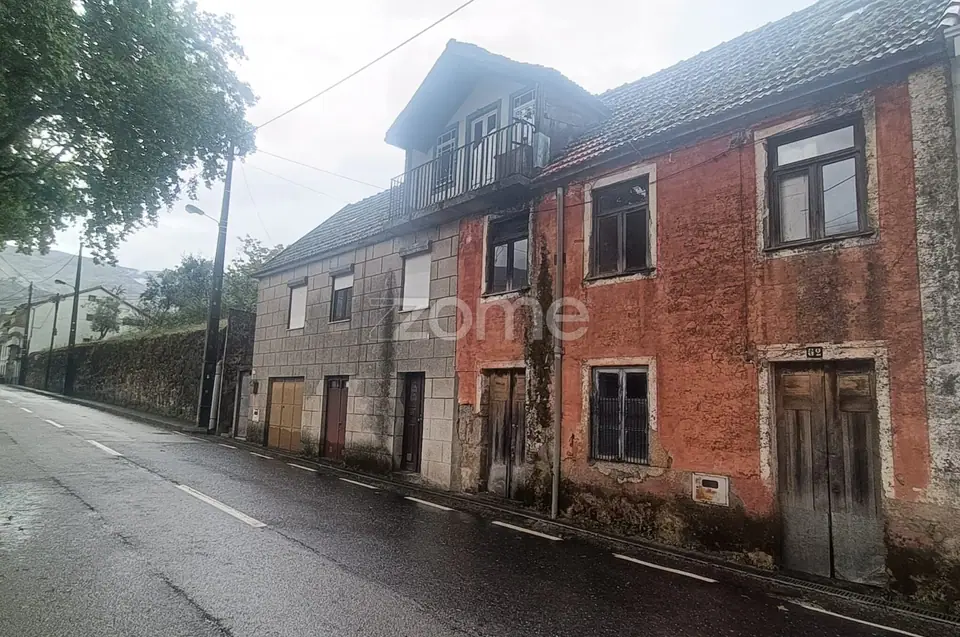 Prédio de 4 Pisos com Grande Potencial de Investimento junto às Termas — imagem 3
