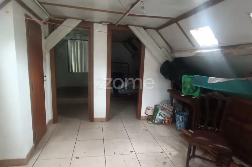 Prédio de 4 Pisos com Grande Potencial de Investimento junto às Termas — imagem 22