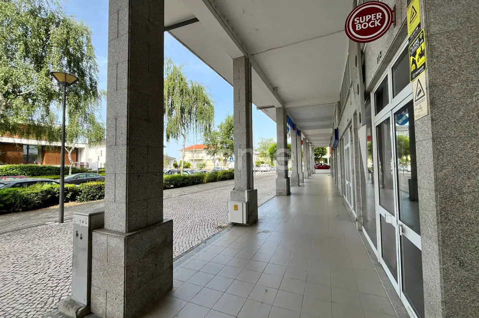 Espaço comercial nas proximidades da Escola Alves Martins. — imagem 5