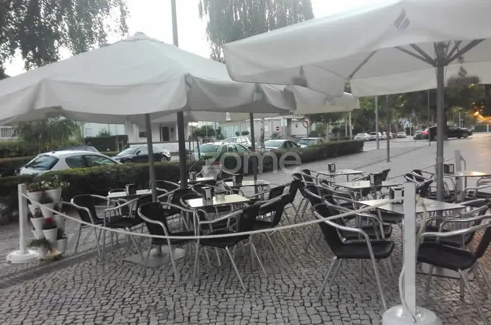 Espaço comercial nas proximidades da Escola Alves Martins. — imagem 9