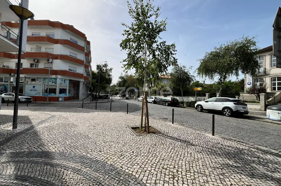 Espaço comercial nas proximidades da Escola Alves Martins. — imagem 8