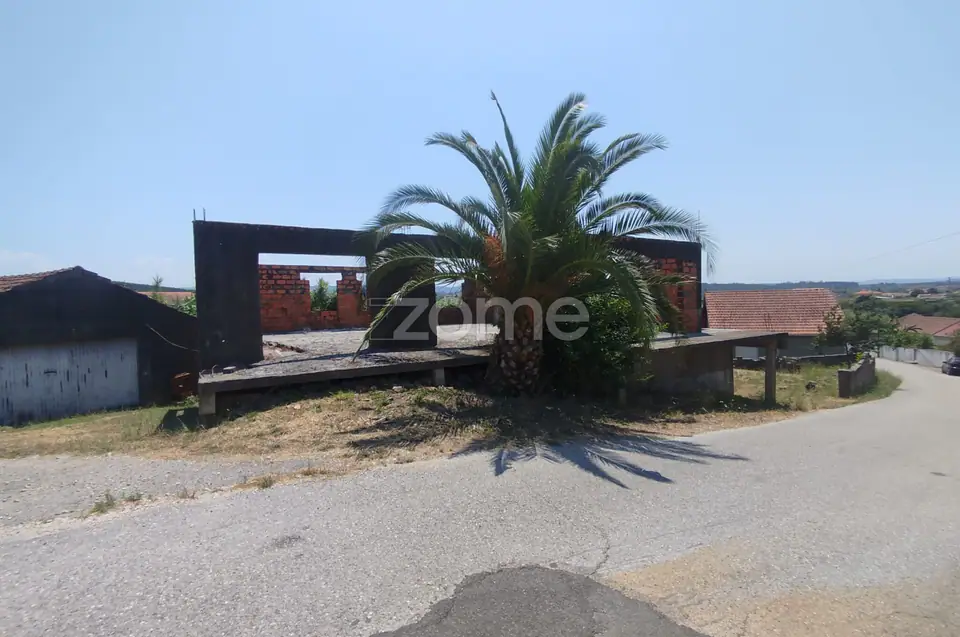 Moradia em Construção com Projeto Aprovado – T2+1 Soure — imagem 2