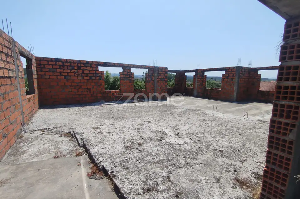 Moradia em Construção com Projeto Aprovado – T2+1 Soure — imagem 37