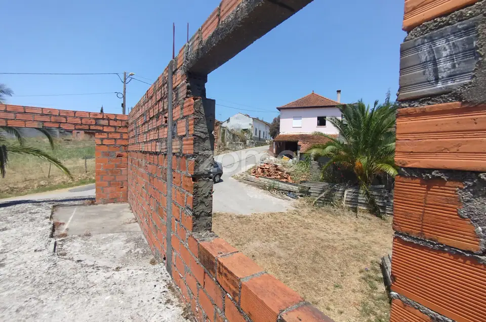 Moradia em Construção com Projeto Aprovado – T2+1 Soure — imagem 38