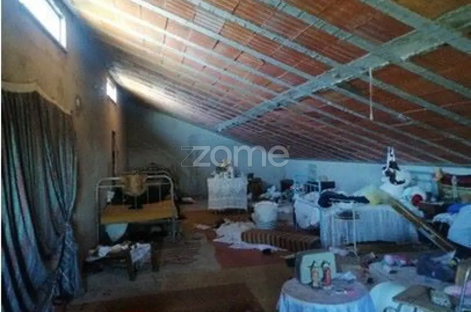 Moradia T4 com Logradouro — imagem 6