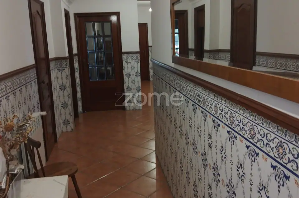 Moradia T6 na cidade da Guarda com elevado potencial — imagem 27