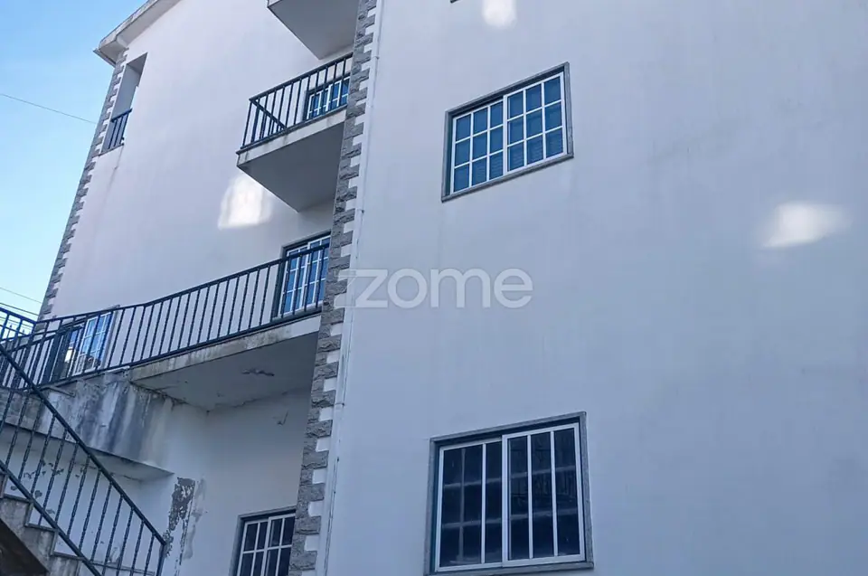 Moradia T6 na cidade da Guarda com elevado potencial — imagem 4