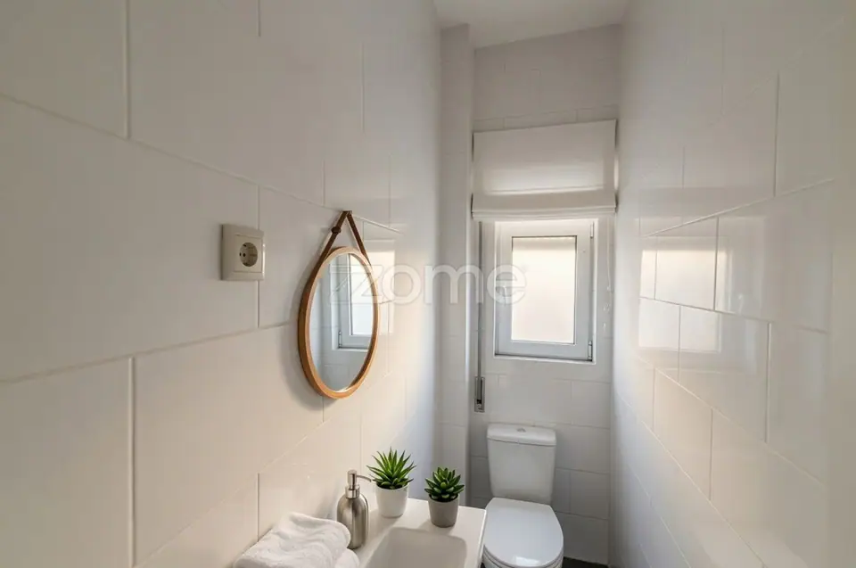 Andar Moradia T3 Renovado com Garagem de 100 m² e Quintal Privativo — imagem 3