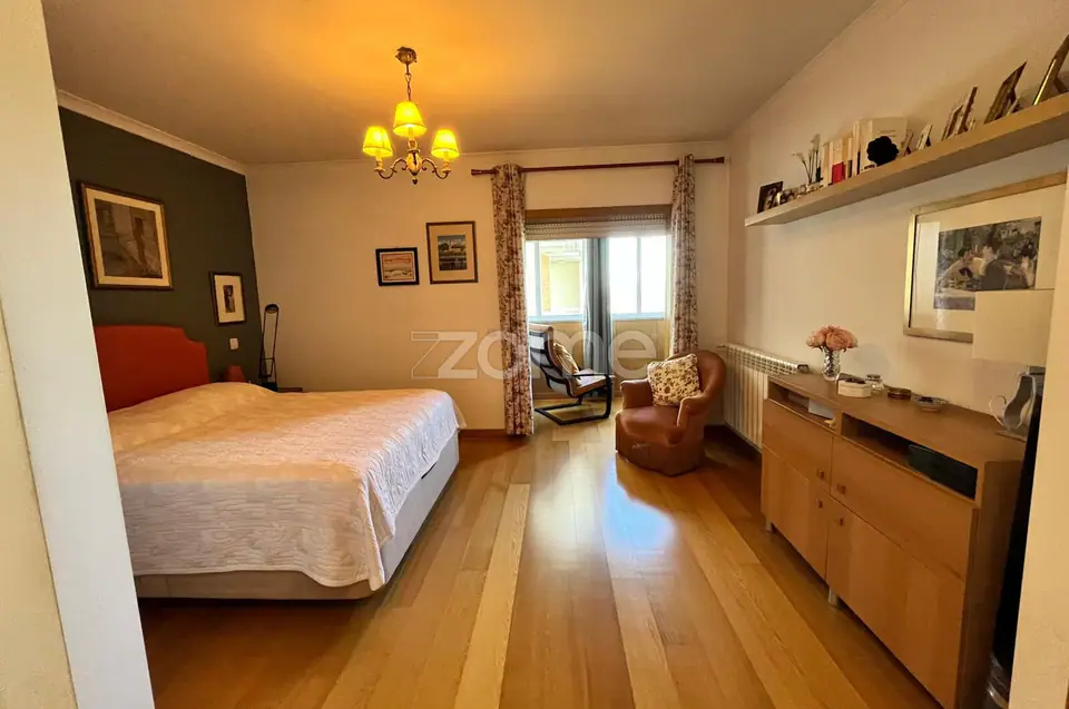 Extraordinário Apartamento T3 na Quinta do Bosque com suíte e varandas — imagem 26