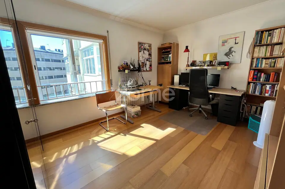 Extraordinário Apartamento T3 na Quinta do Bosque com suíte e varandas — imagem 23