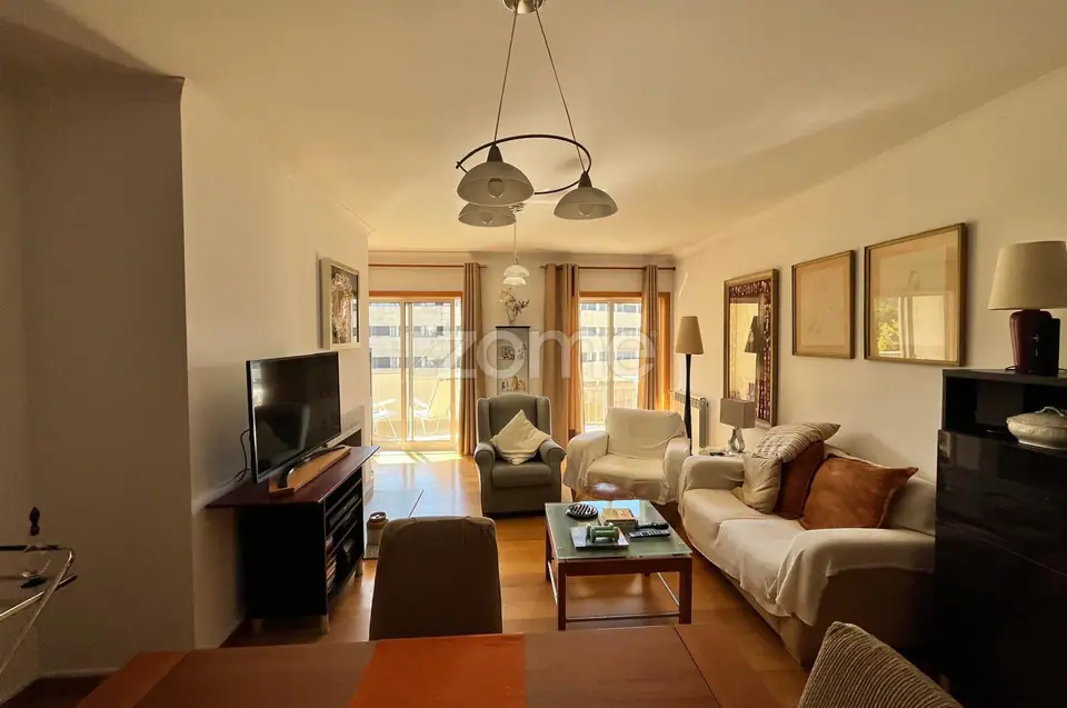 Extraordinário Apartamento T3 na Quinta do Bosque com suíte e varandas — imagem 3