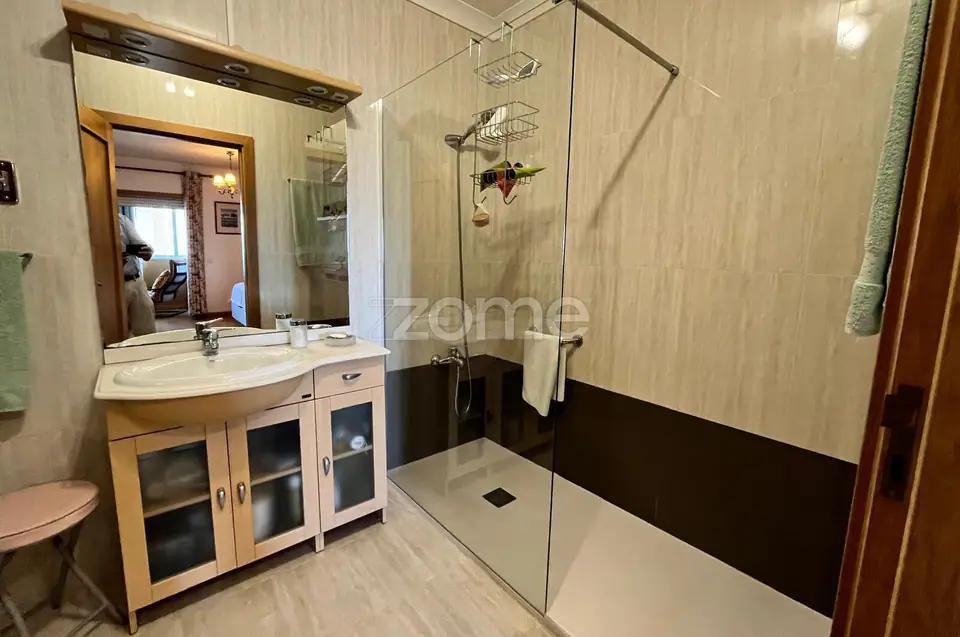 Extraordinário Apartamento T3 na Quinta do Bosque com suíte e varandas — imagem 35