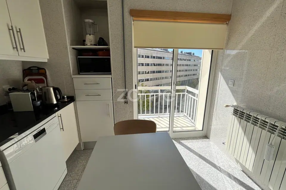 Extraordinário Apartamento T3 na Quinta do Bosque com suíte e varandas — imagem 9