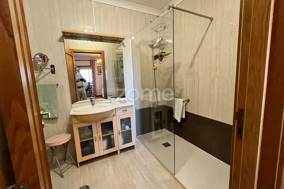 Extraordinário Apartamento T3 na Quinta do Bosque com suíte e varandas — imagem 30